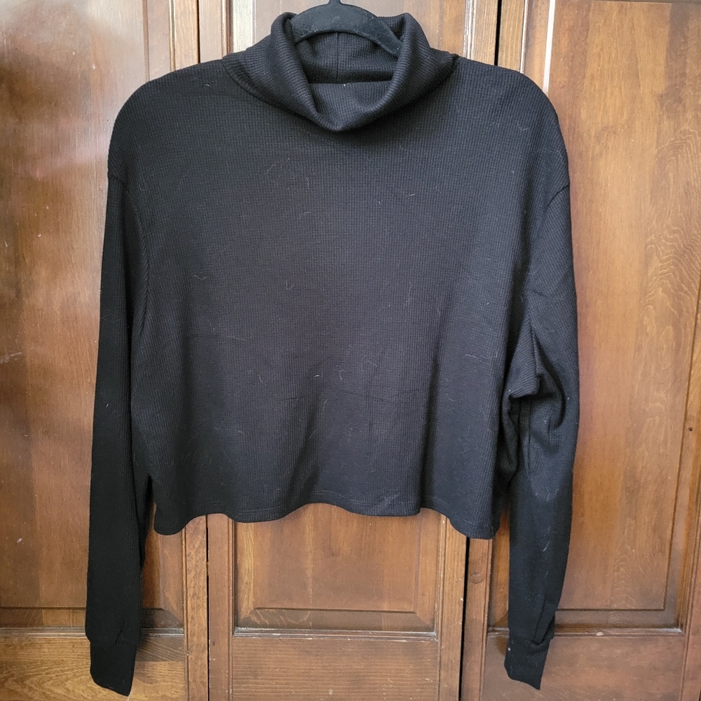 Black Cropped Oversized Waffleknit turtleneck small
